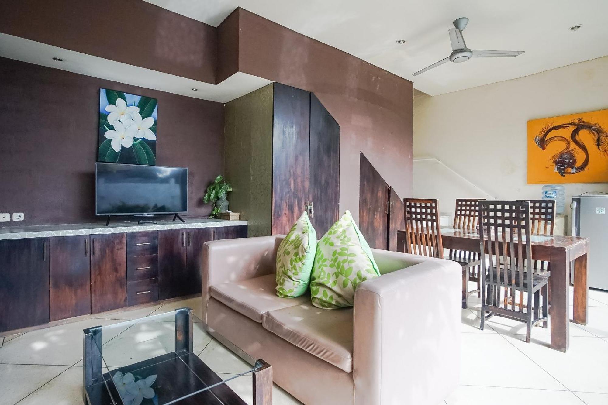Queen Rose Villa & Spa Jimbaran Buitenkant foto