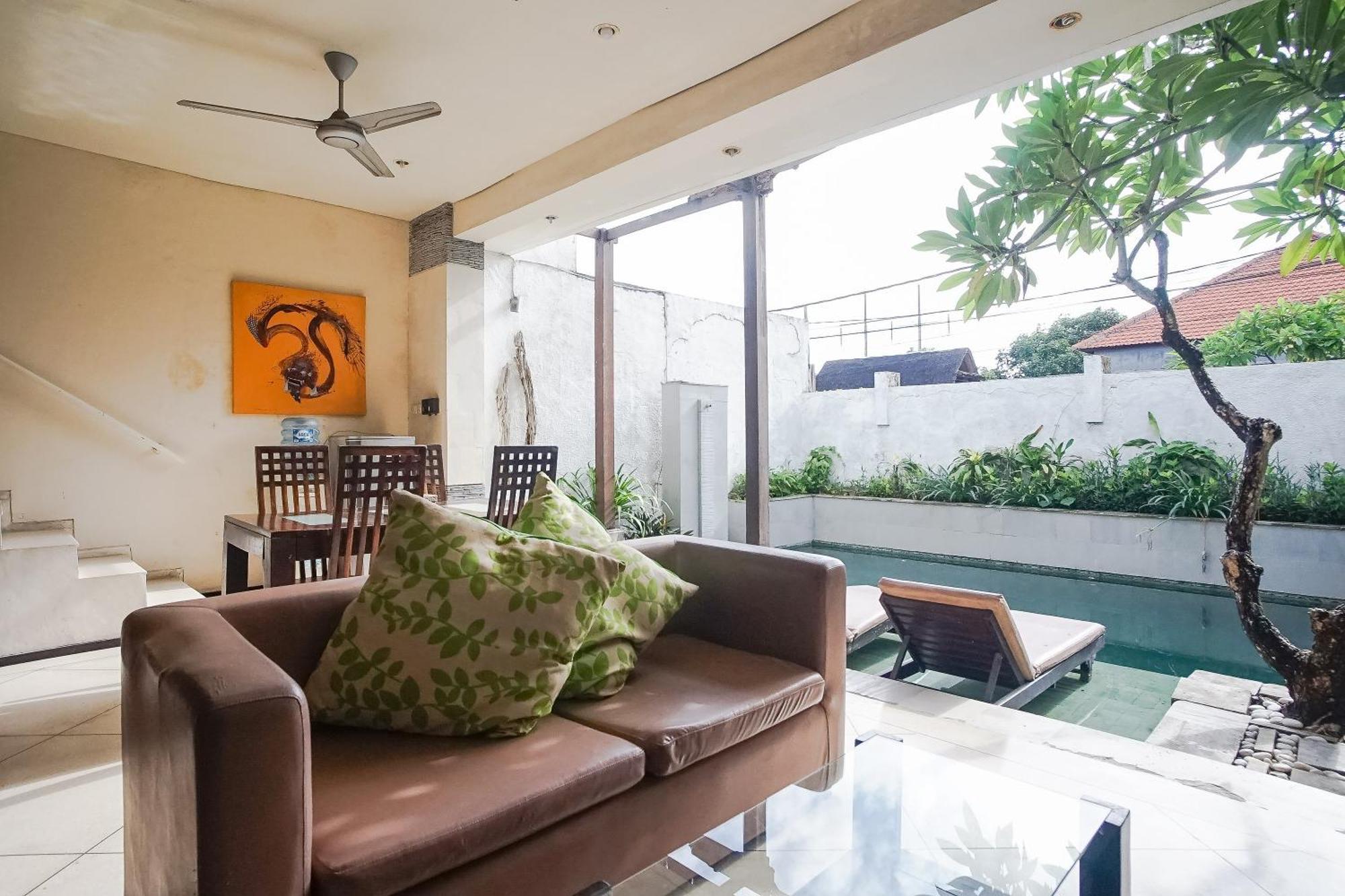 Queen Rose Villa & Spa Jimbaran Buitenkant foto
