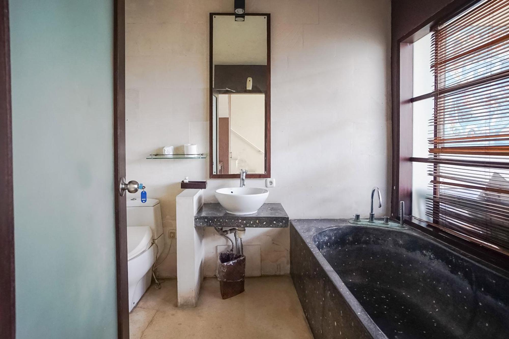 Queen Rose Villa & Spa Jimbaran Buitenkant foto